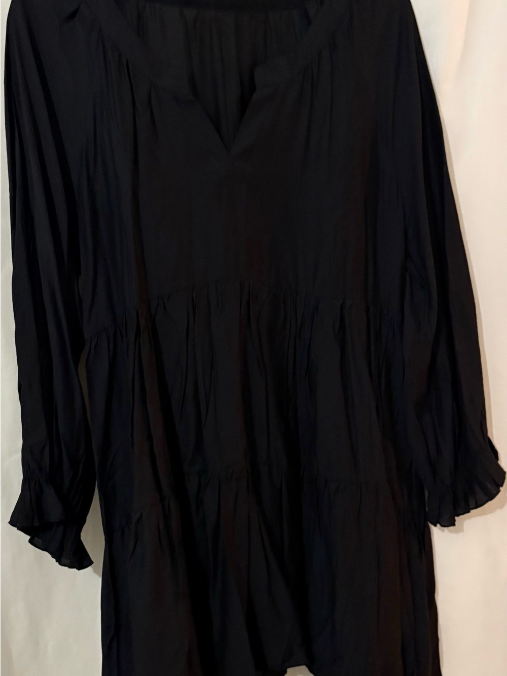 Relaxed Black Tiered V-Neck Tunic Top
